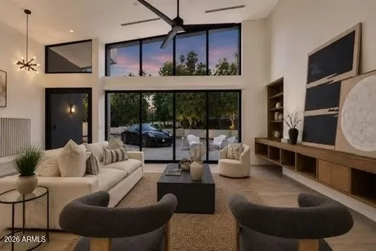 6BR House for Sale in Phoenix, AZ