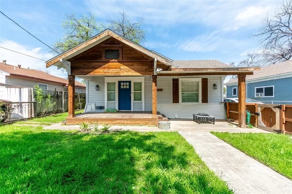 4BR House for Sale in Dallas, TX