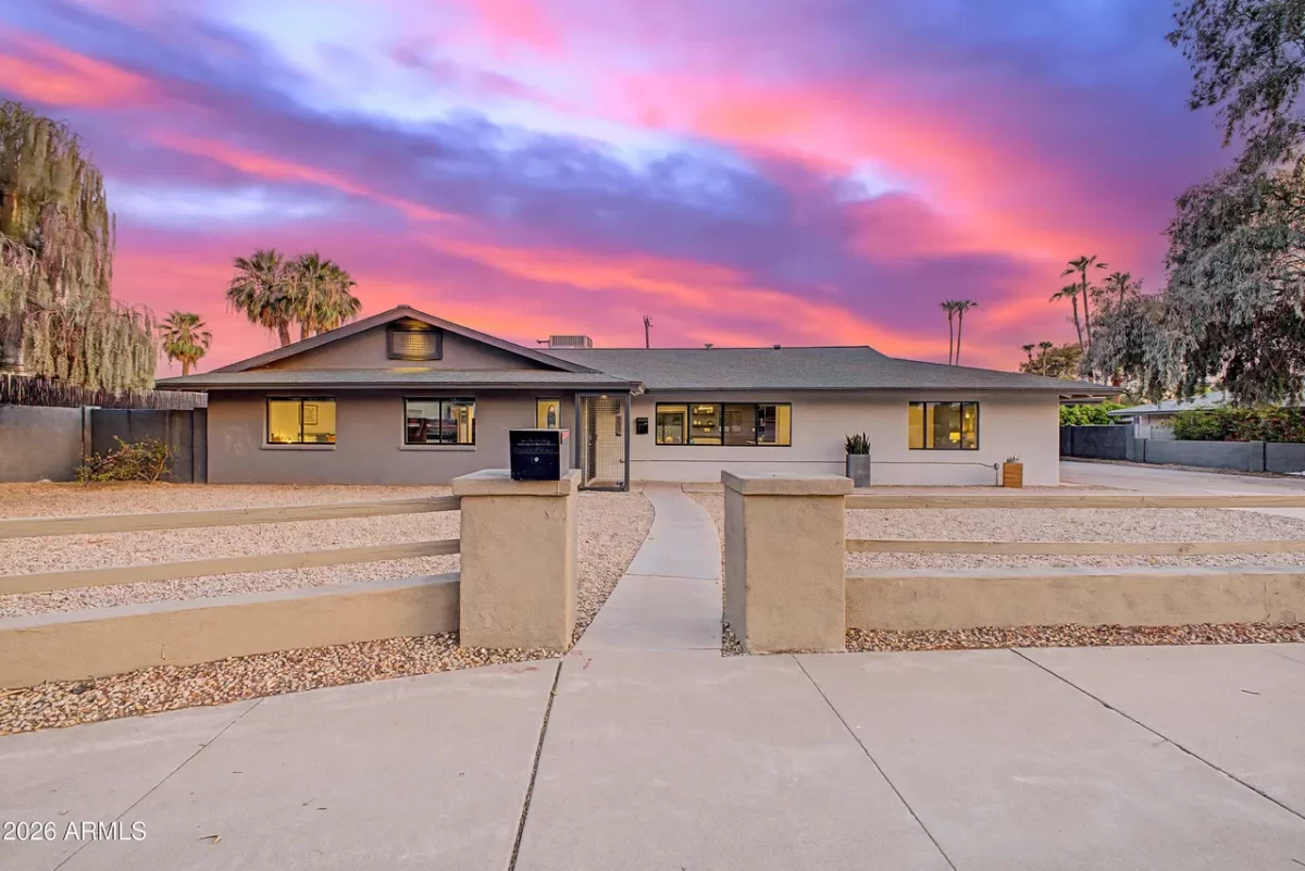 4BR House for Sale in Phoenix, AZ