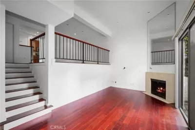 2BR Townhouse for Sale in Glendale, CA