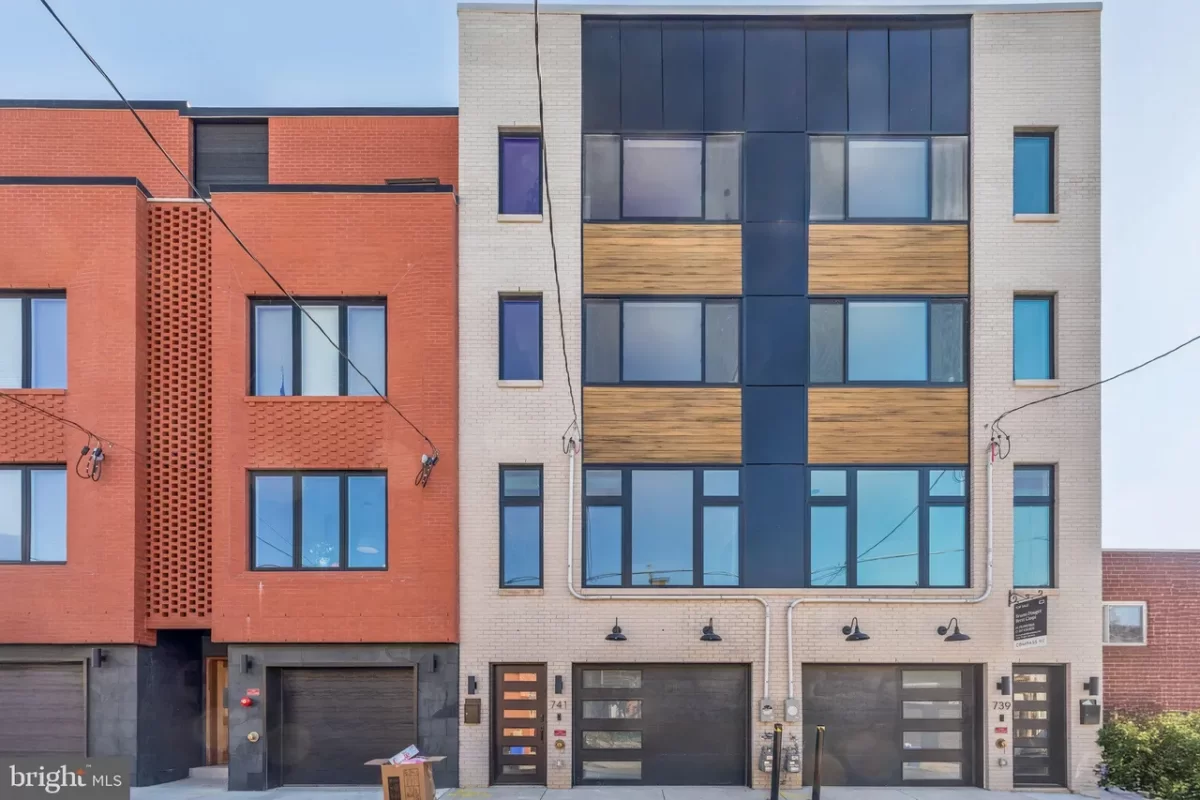4BR Townhouse for Sale in Philadelphia, PA