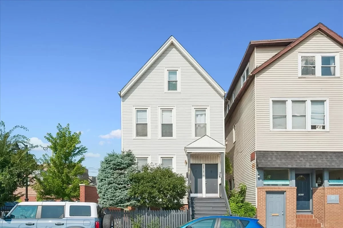 2BR Condo for Rent in Chicago, IL