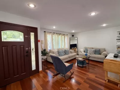2BR House for Sale in Pasadena, CA
