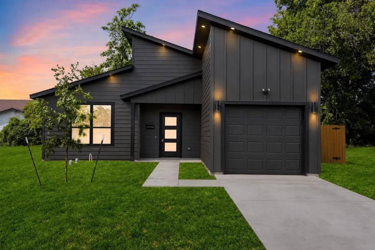 4BR House for Sale in Dallas, TX
