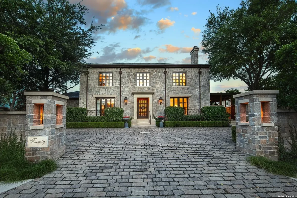 5BR House for Sale in San Antonio, TX