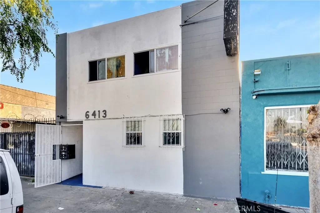 6BR Multi-Family for Sale in Los Angeles, CA