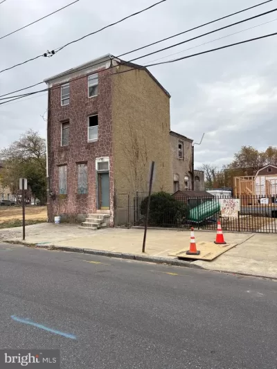 4BR House for Sale in Camden, NJ