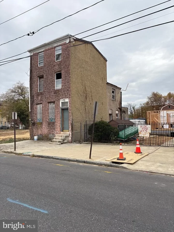 4BR House for Sale in Camden, NJ