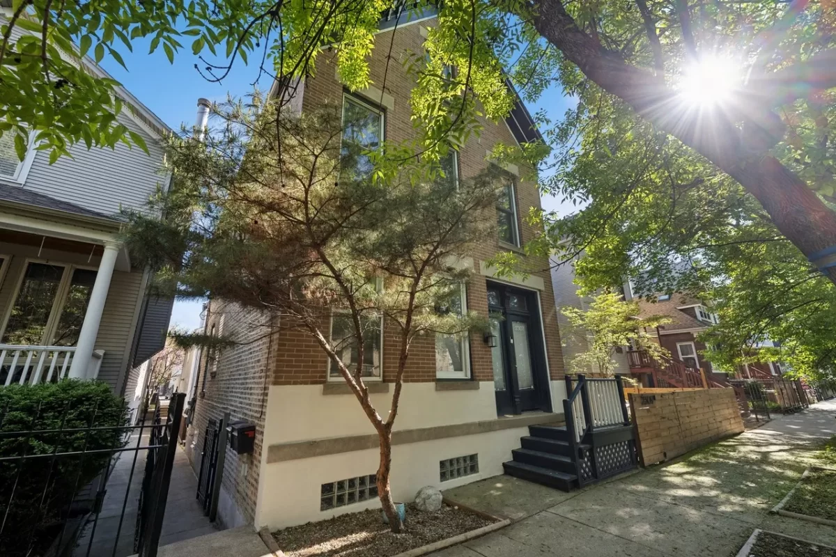 3BR House for Sale in Chicago, IL