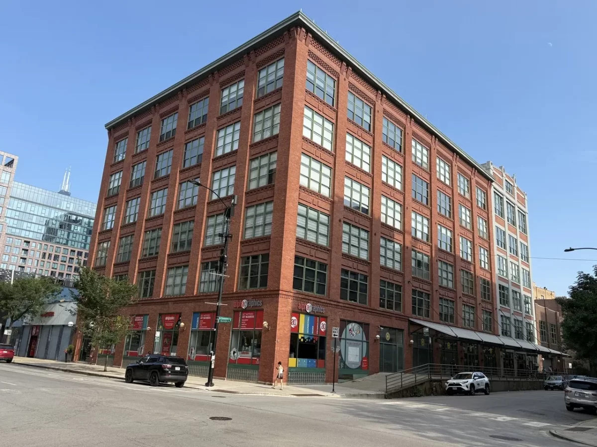 2BR Condo for Sale in Chicago, IL
