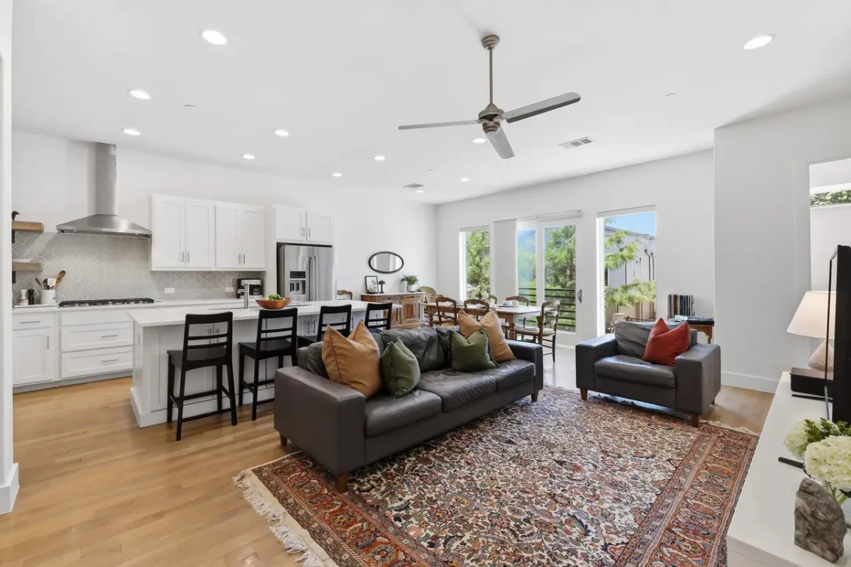 2BR Townhouse for Sale in Dallas, TX