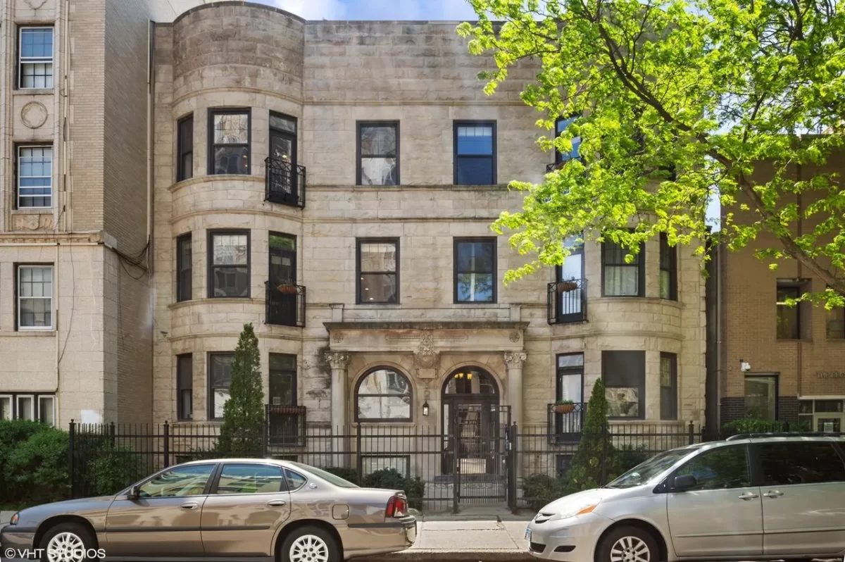 2BR Condo for Sale in Chicago, IL