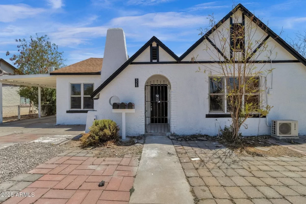 4BR Multi-Family for Sale in Phoenix, AZ