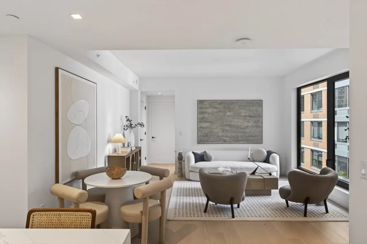 2BR Condo for Sale in Manhattan, NY