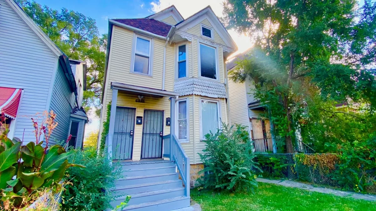 6BR Multi-Family for Sale in Chicago, IL