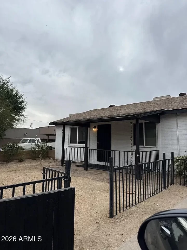 4BR Multi-Family for Sale in Phoenix, AZ