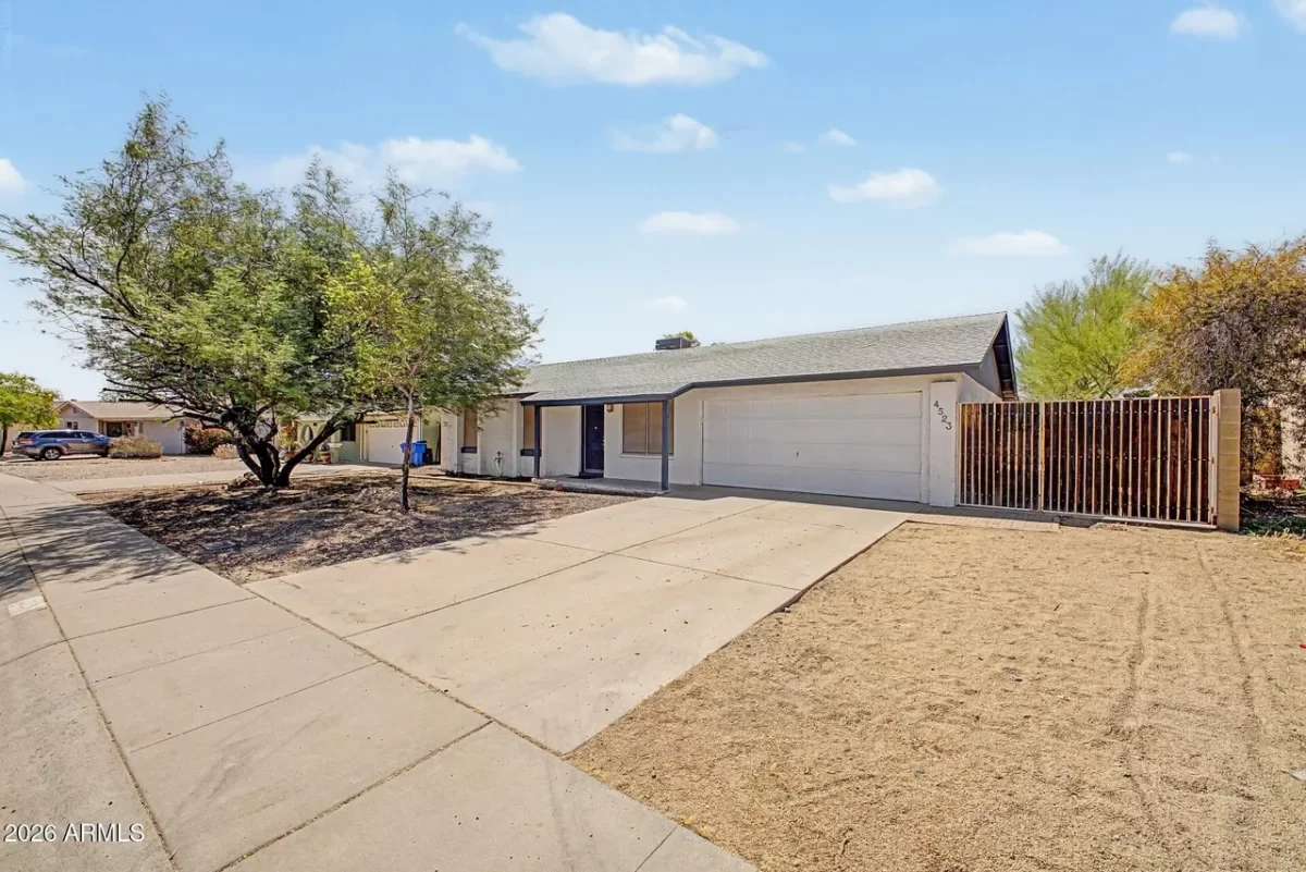 4BR House for Sale in Phoenix, AZ