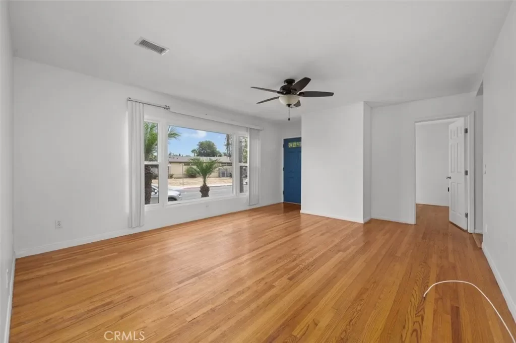 8BR House for Sale in San Diego, CA