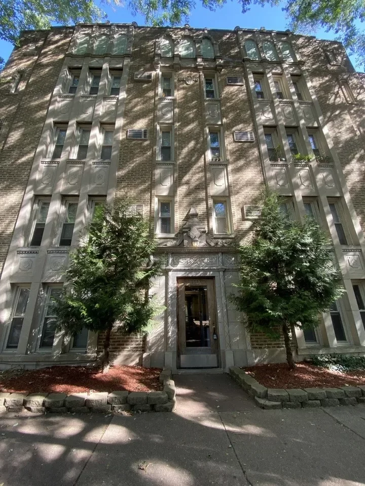 House for Rent in Chicago, IL
