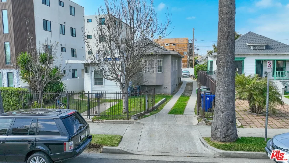 5BR House for Sale in Los Angeles, CA