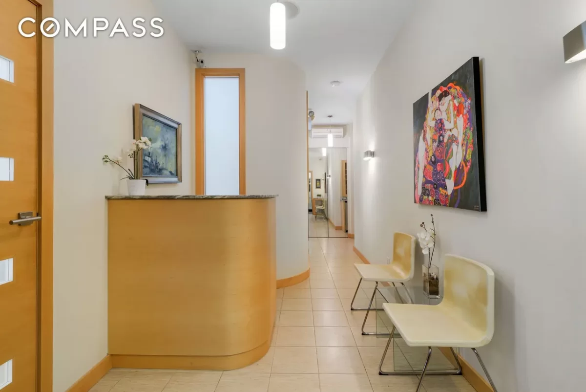 Condo for Sale in Manhattan, NY