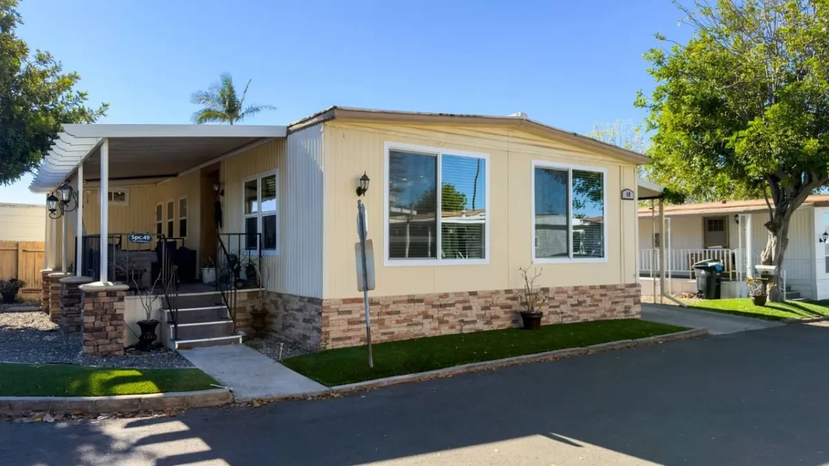 2BR Mobile Home for Sale in Chula Vista, CA