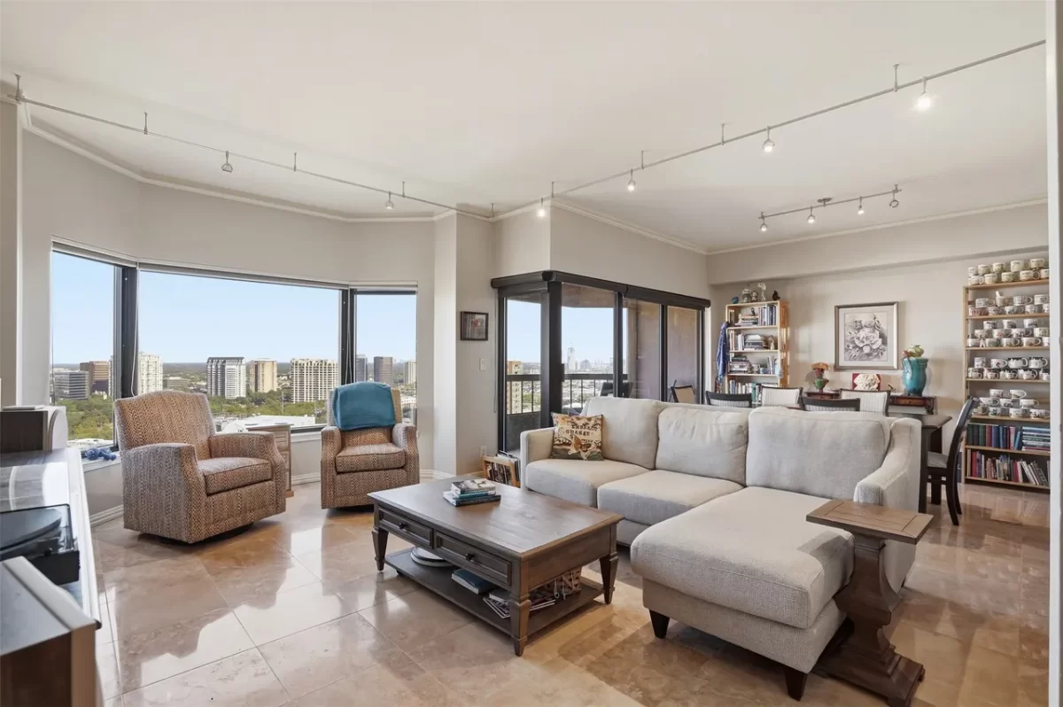 2BR Condo for Sale in Dallas, TX