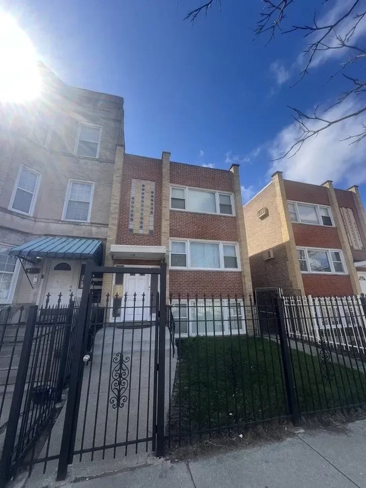 2BR Apartment for Rent in Chicago, IL