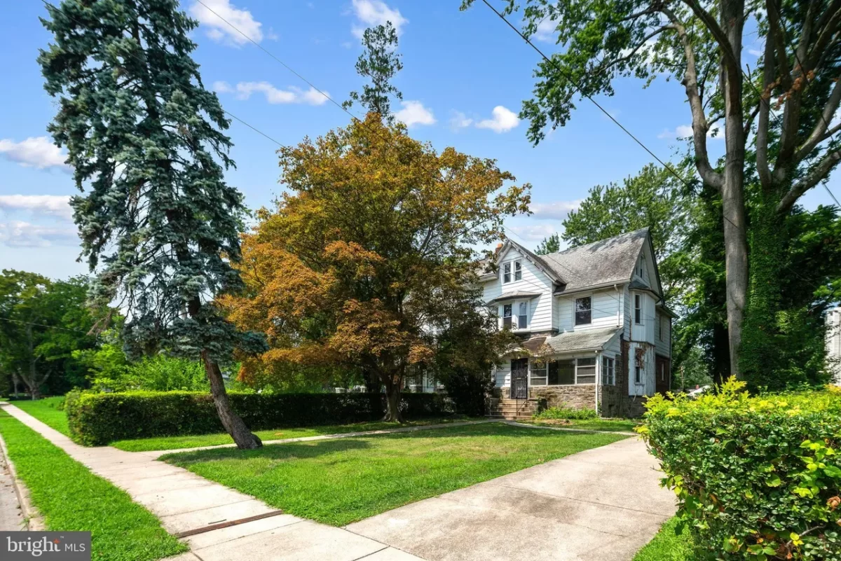 6BR Townhouse for Sale in Lansdowne, PA
