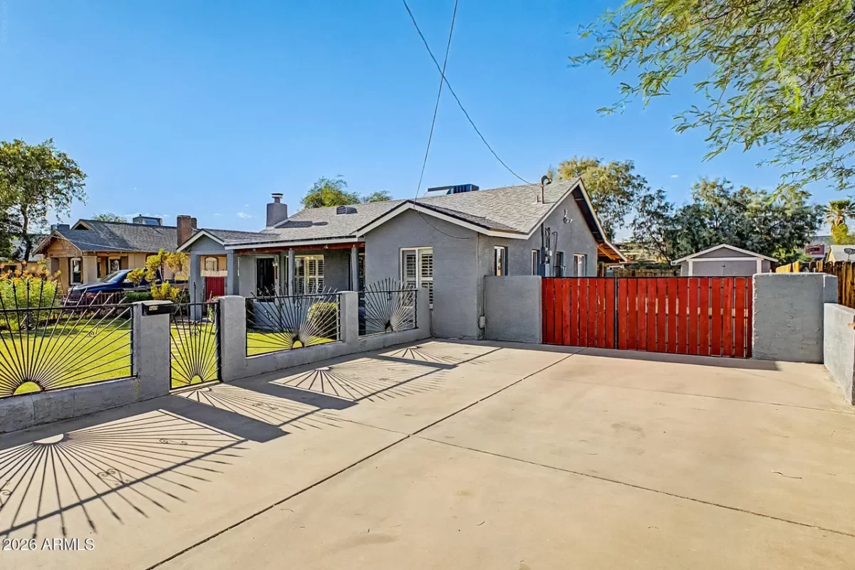 2BR House for Sale in Phoenix, AZ