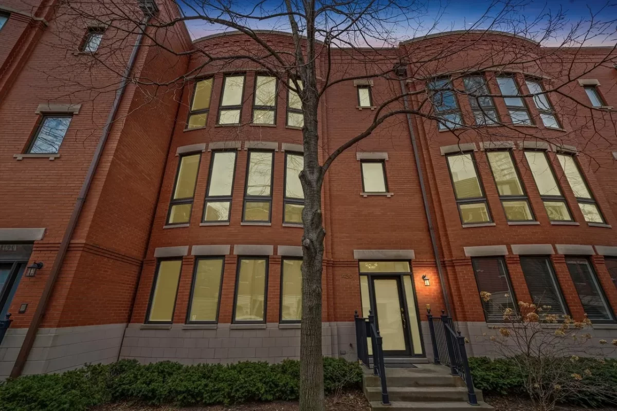 3BR Townhouse for Rent in Chicago, IL