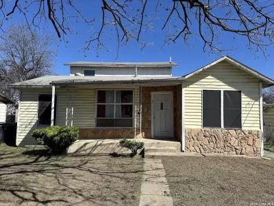 4BR House for Sale in San Antonio, TX