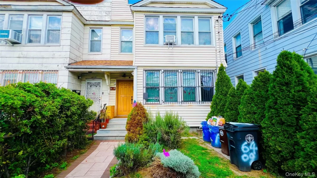 5BR Mobile Home for Sale in Woodside, NY