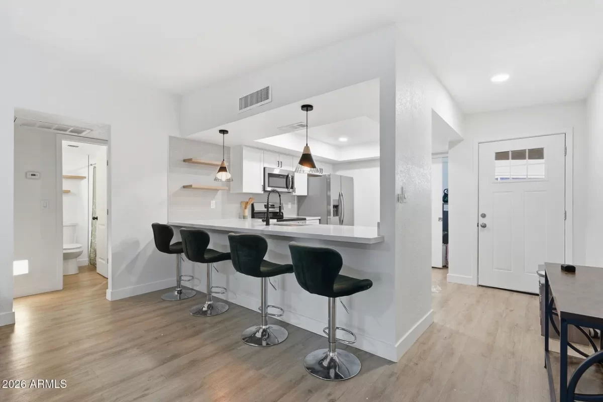 2BR Townhouse for Sale in Phoenix, AZ