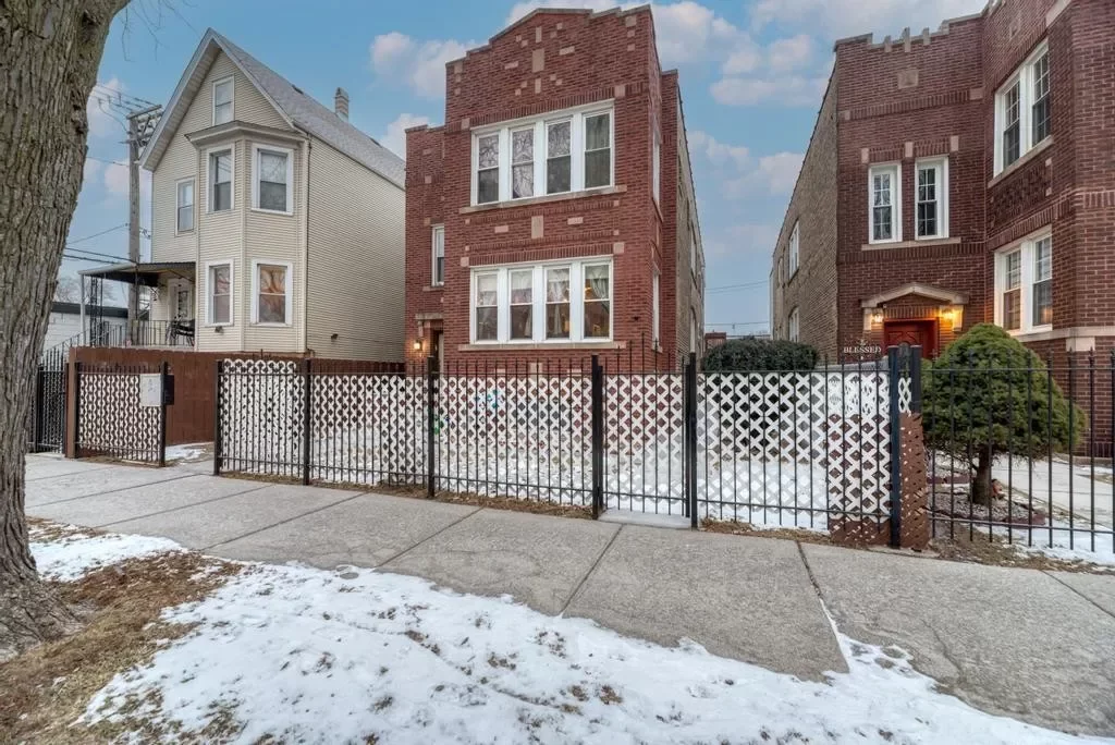 3BR House for Rent in Chicago, IL