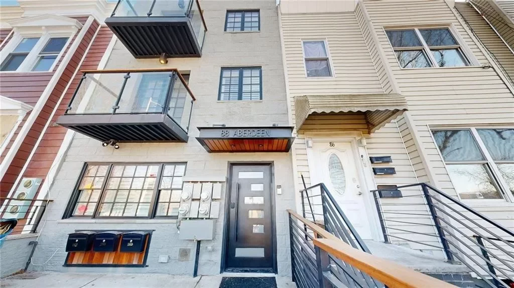 3BR Multi-Family for Rent in Brooklyn, NY