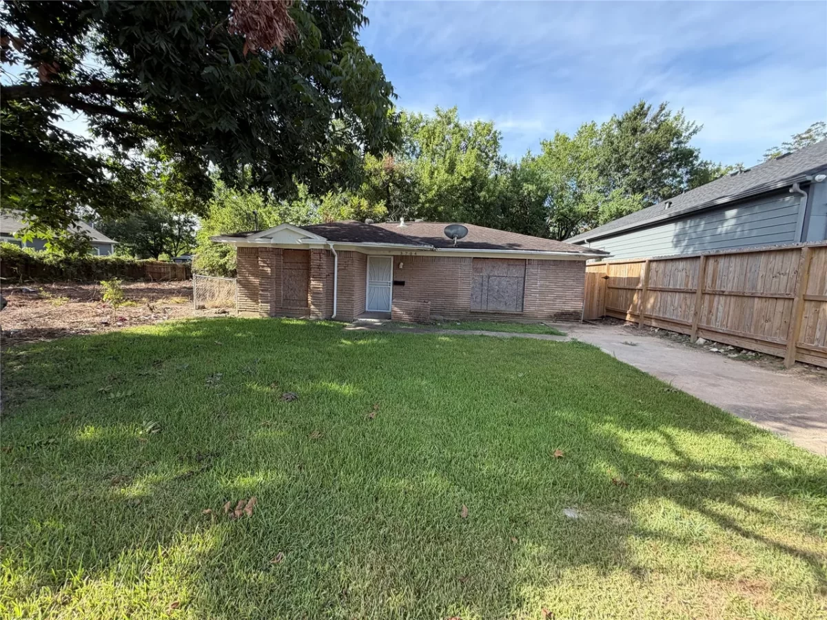 2BR House for Sale in Houston, TX