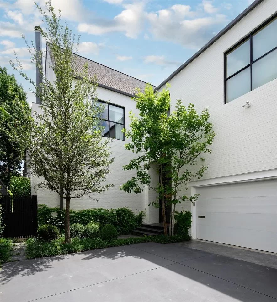 2BR House for Sale in Dallas, TX