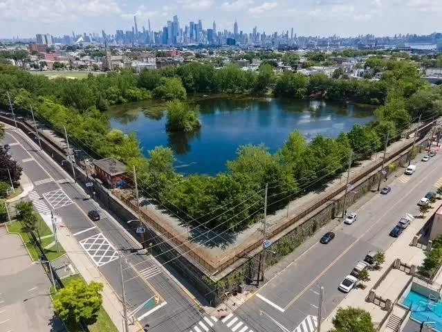 2BR Condo for Rent in Jersey City, NJ