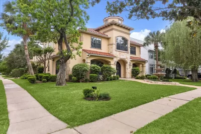 6BR House for Sale in Bellaire, TX