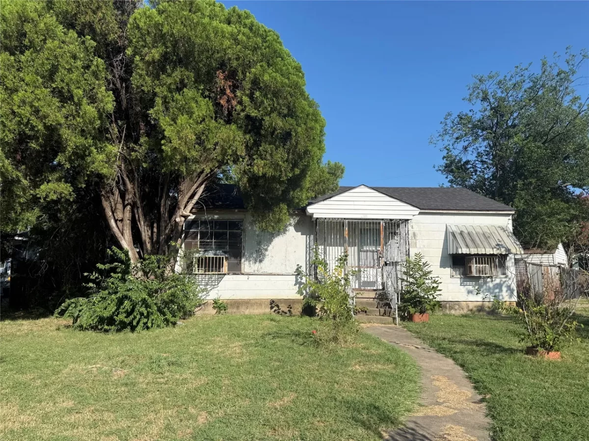 2BR House for Sale in Dallas, TX