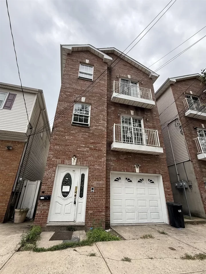 3BR Apartment for Rent in Jersey City, NJ