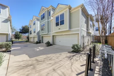 2BR Condo for Rent in Houston, TX