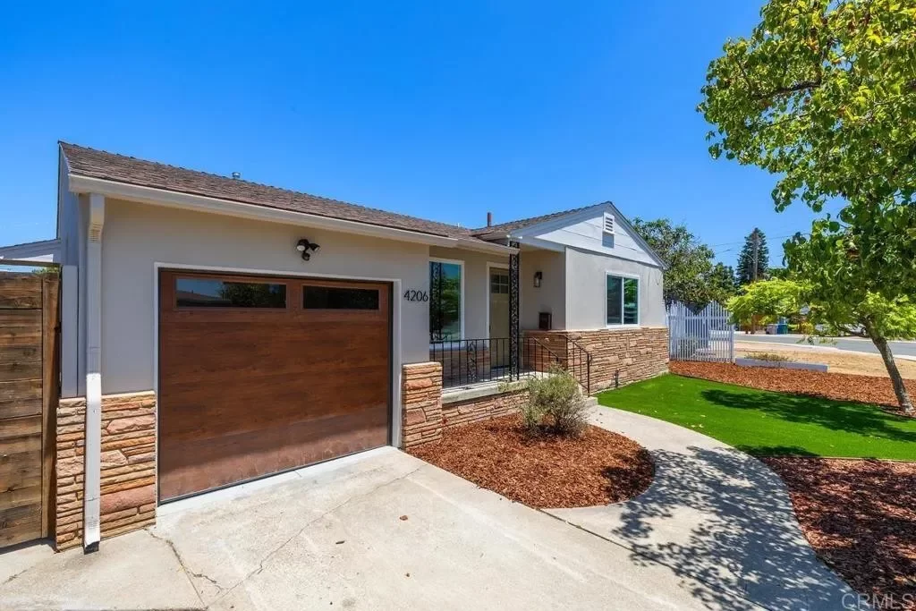 2BR House for Sale in San Diego, CA