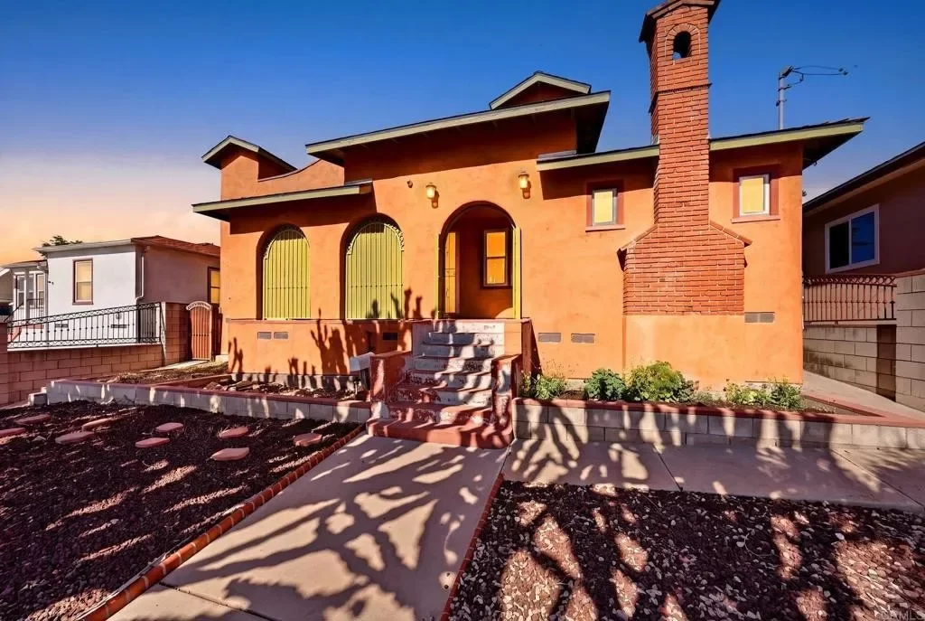 2BR House for Sale in San Diego, CA