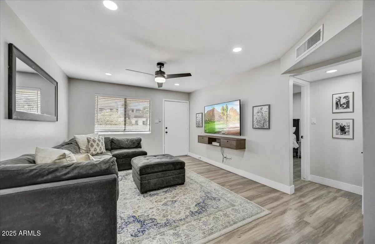2BR Condo for Sale in Phoenix, AZ