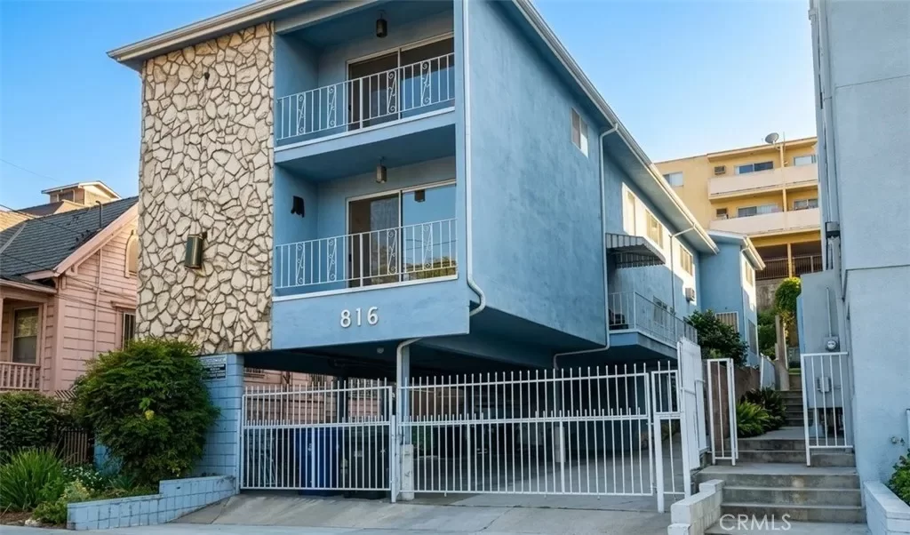 2BR House for Rent in Los Angeles, CA