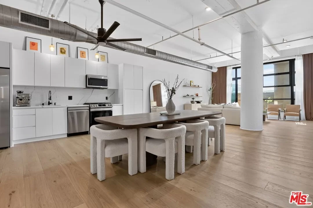 2BR Condo for Sale in Los Angeles, CA