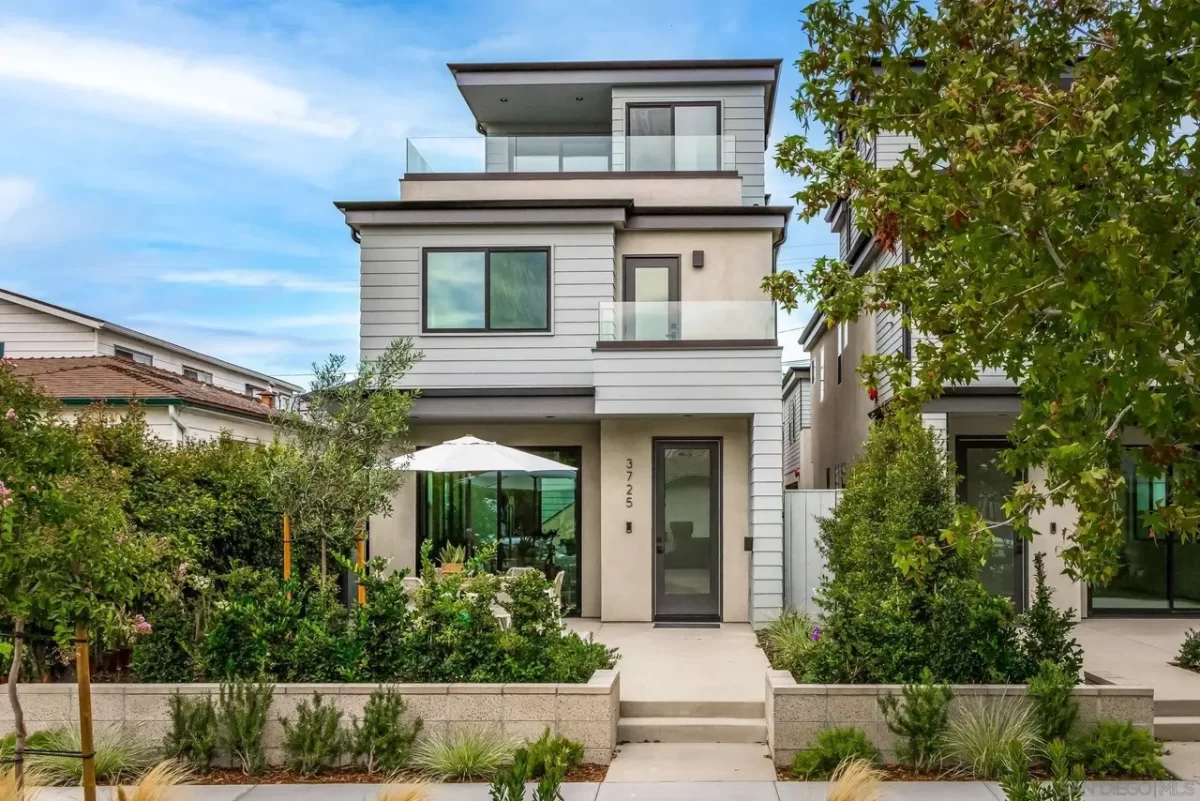 4BR House for Sale in San Diego, CA