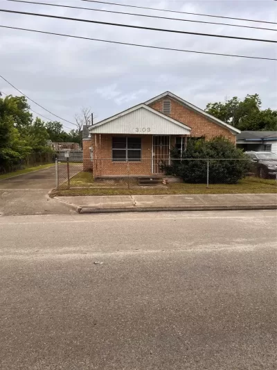 4BR House for Sale in Houston, TX